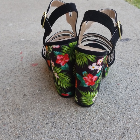 Last 6 PLATFORM PEEP TOE SANDALBLACK NUBUCK PU - Picture 6 of 6